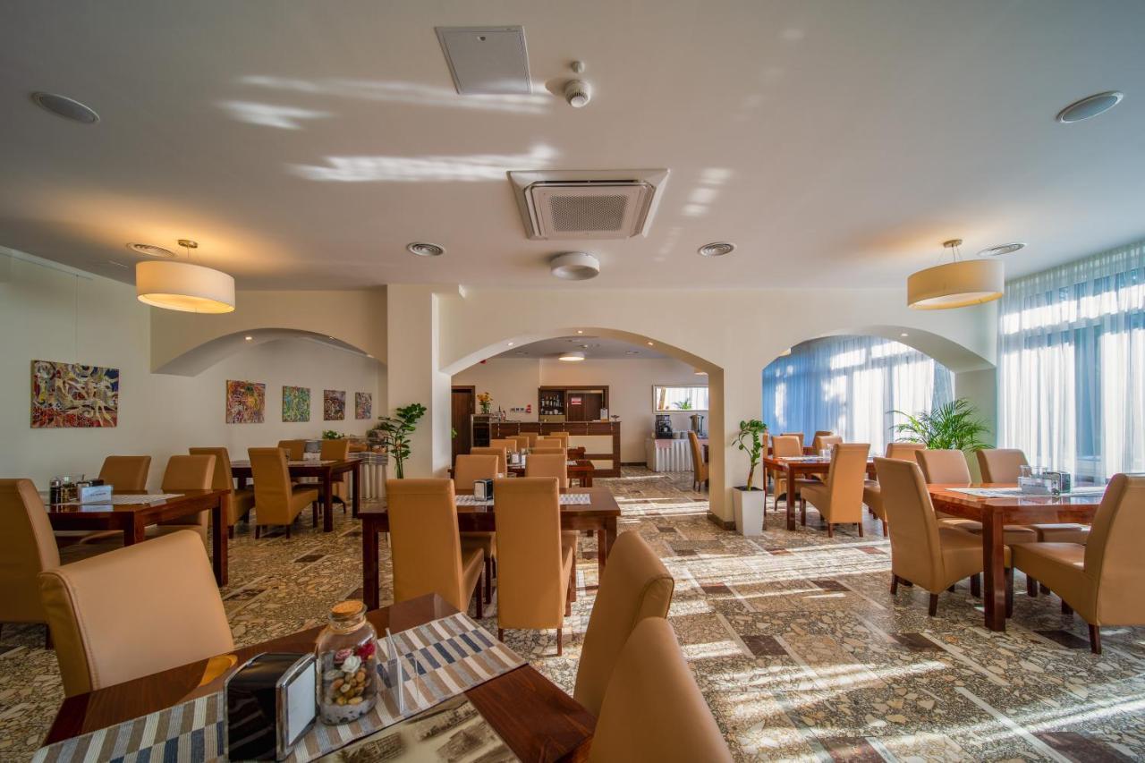 Hotel Gromada Medical Spa Busko-Zdrój Kültér fotó