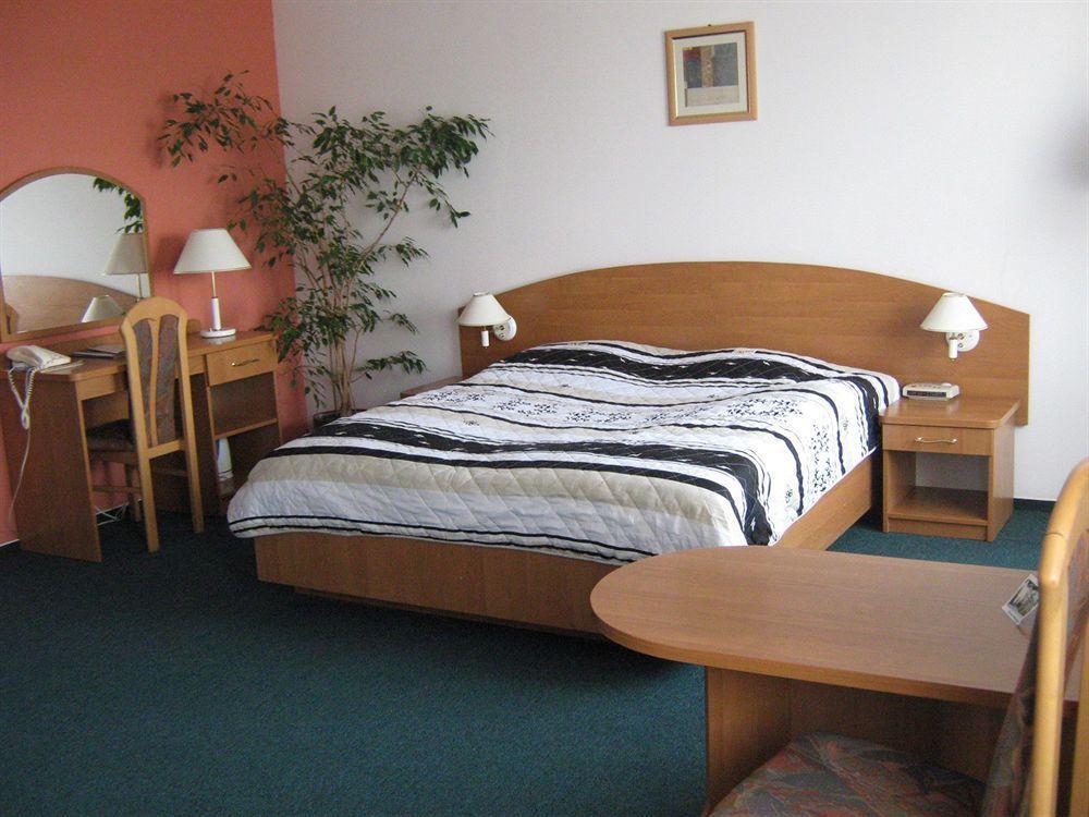 Hotel Gromada Medical Spa Busko-Zdrój Kültér fotó
